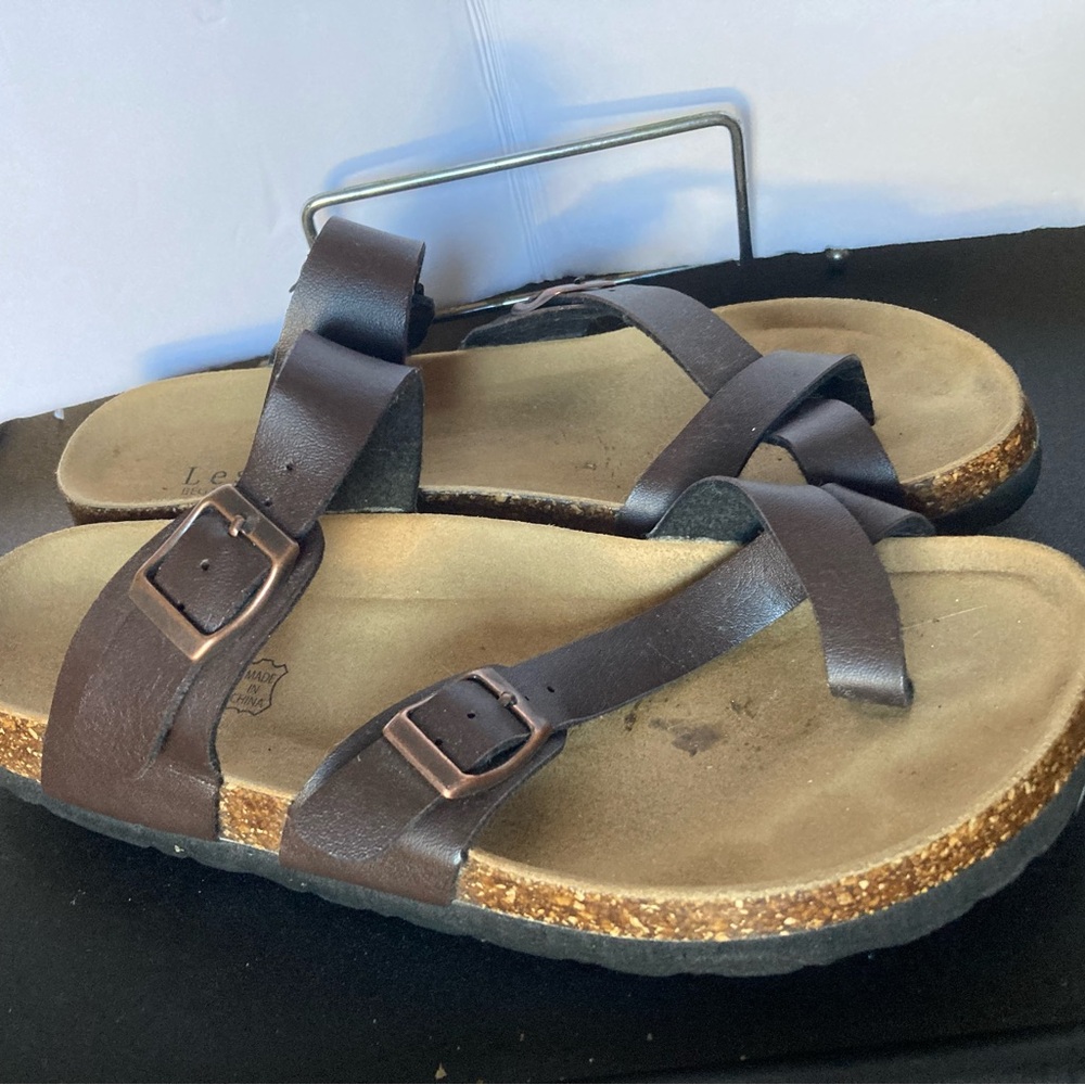 Brown Cork Footbed Cross Strap Sandals Women’s Size 10.5/11 Lesies